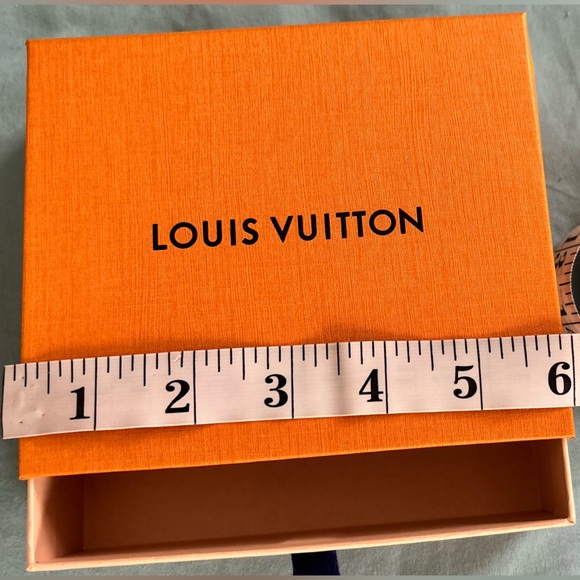 Louis Vuitton Orange Box with Blue Pull Tab - Picture 4 of 5